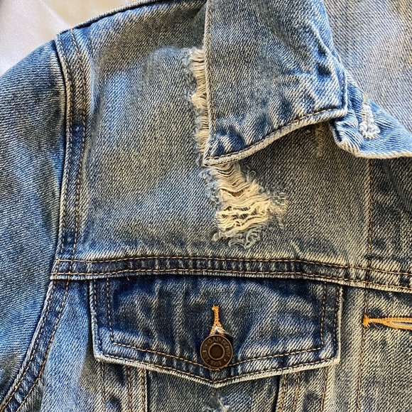 Gap Oversized distressed Jean Jacket - Picture 4 of 8